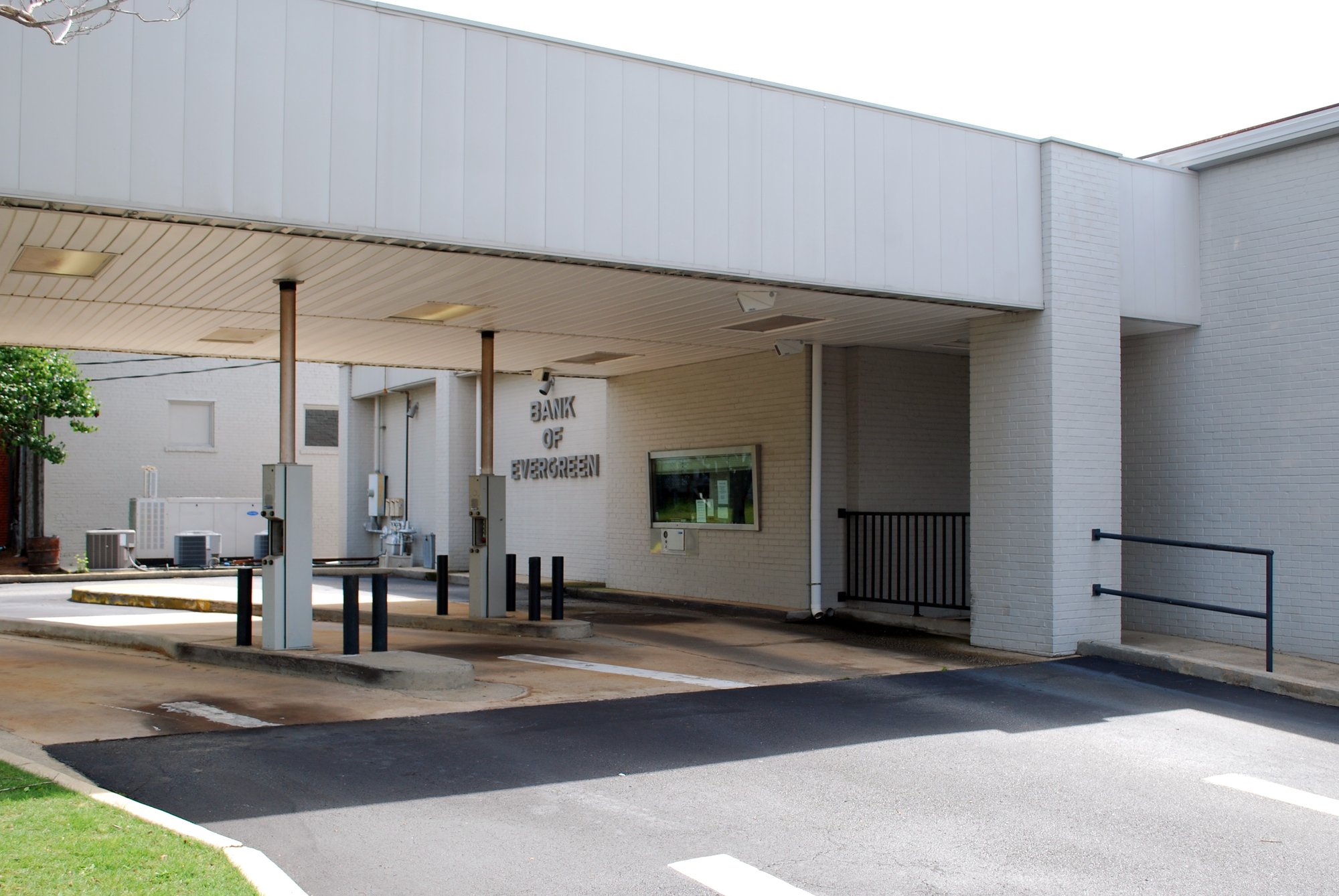 Bank of Evergreen Back